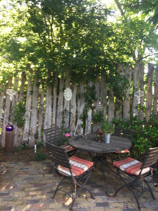 Fig Tree Manor Bed & Breakfast Palestine Exterior foto