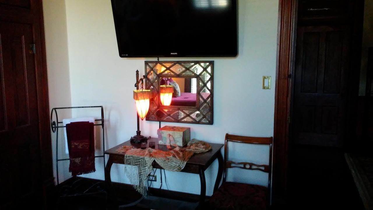 Fig Tree Manor Bed & Breakfast Palestine Exterior foto